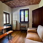 Independent With Private Courtyard - Monferrato Montemagno (Piedmont)