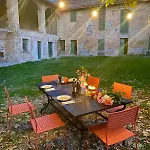 Independent With Private Courtyard - Monferrato Ferienhaus *