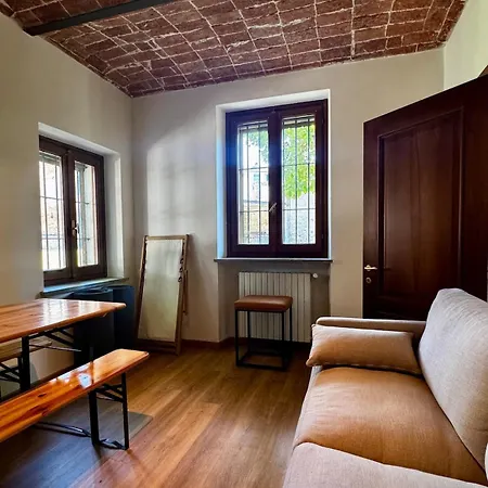 Independent With Private Courtyard - Monferrato Montemagno (Piedmont)