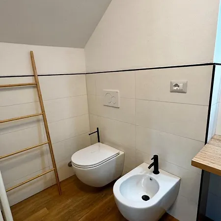 Casa de Férias Independent With Private Courtyard - Monferrato *