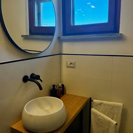 Independent With Private Courtyard - Monferrato Montemagno (Piedmont)