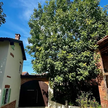 Independent With Private Courtyard - Monferrato Holiday home Montemagno (Piedmont)