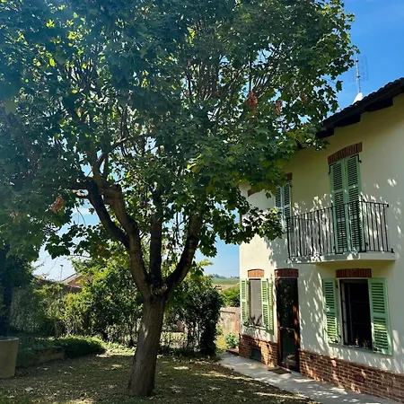 Independent With Private Courtyard - Monferrato Casa de Férias