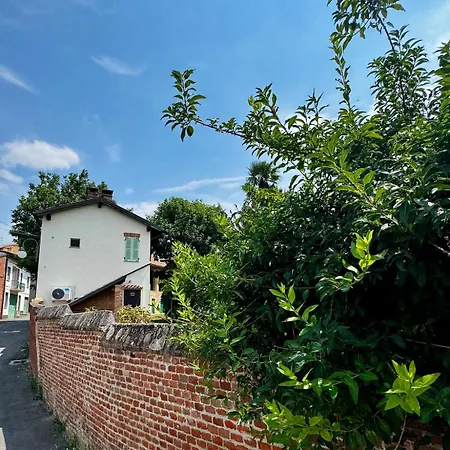 Independent With Private Courtyard - Monferrato