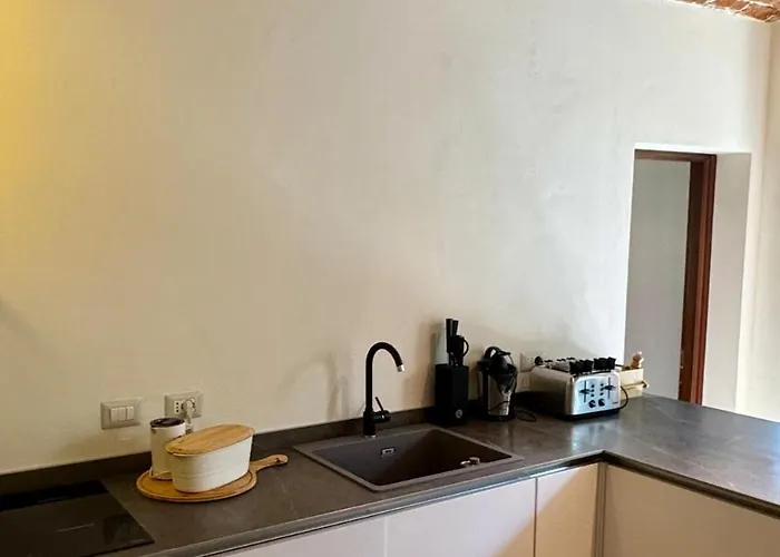 בית נופש Independent With Private Courtyard - Monferrato