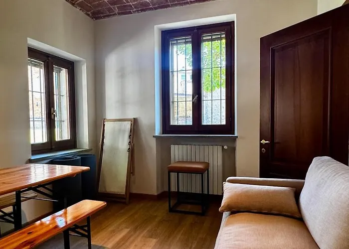 Independent With Private Courtyard - Monferrato Montemagno (Piedmont)