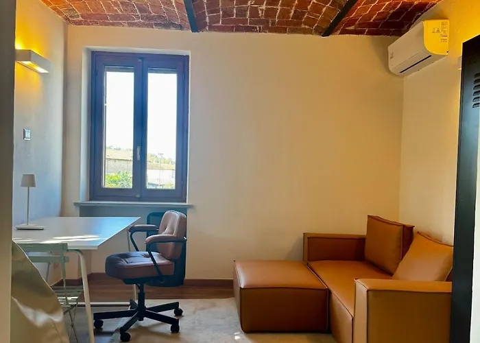 בית נופש Independent With Private Courtyard - Monferrato