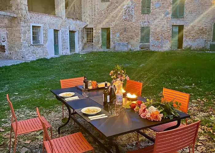 Independent With Private Courtyard - Monferrato בית נופש *