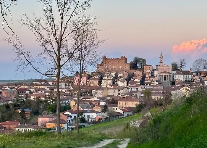 Independent With Private Courtyard - Monferrato *